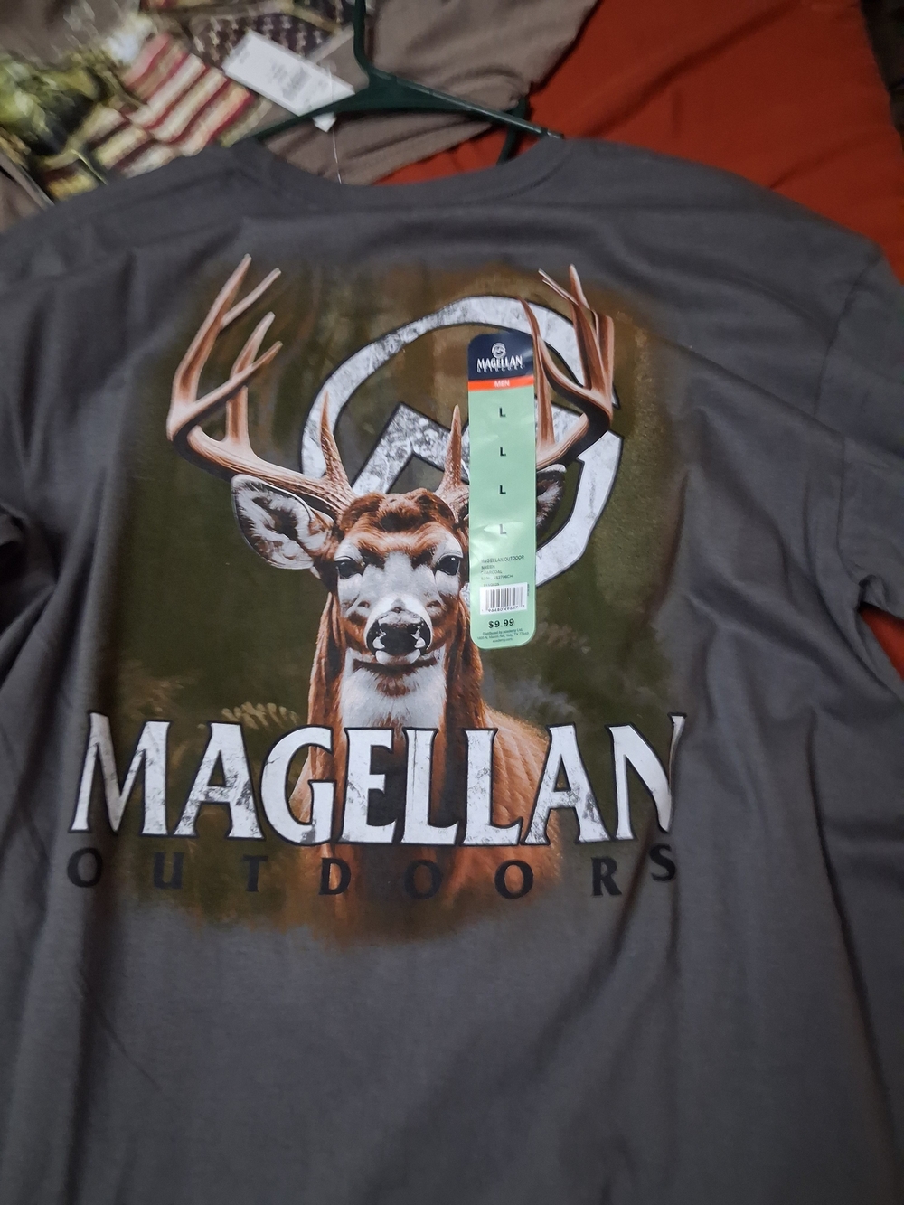 Magellan Outdoors Men’s Gray Deer Graphic Short Sleeve Tee